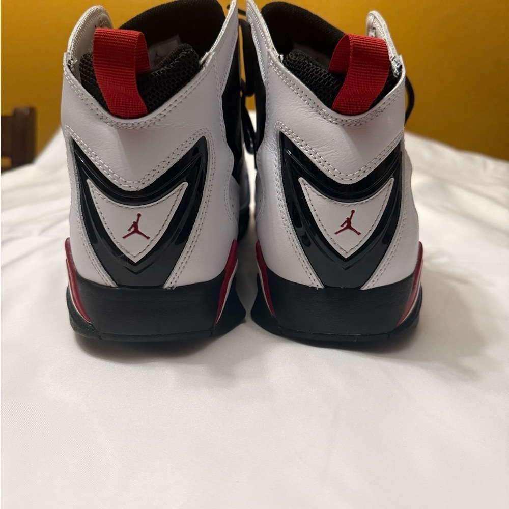 Nike Air Jordan True Flight White Varsity Red Black Chicago NBY 342964-160 - Picture 4 of 8
